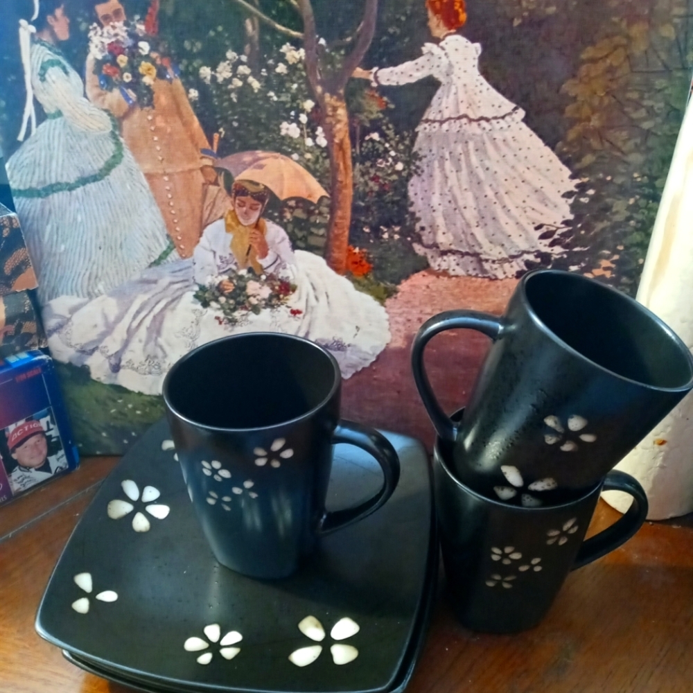 7🍜Home Trends Floral 4 Square Plates 🍱🍝&3 Mugs,🆕Nice Vintage,Gift Them.🎁